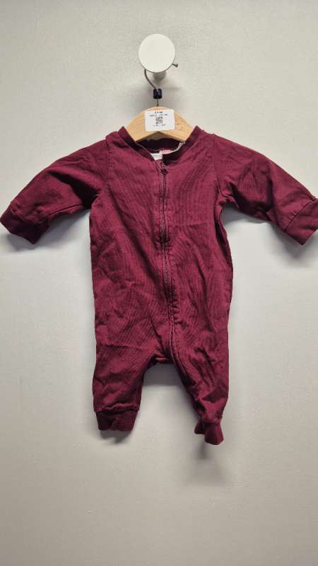 Náttgalli vínrauður