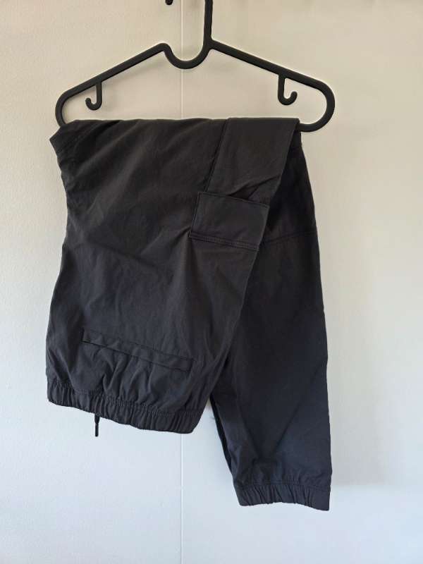 H&M buxur dökkgráar