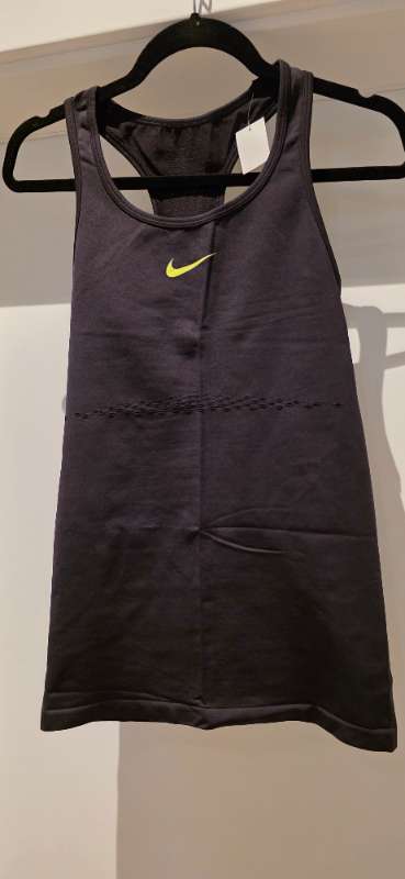 Nike dry fit hlýrabolur ónotað