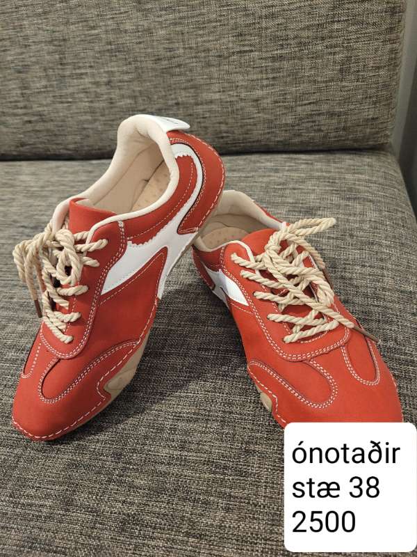 Skór