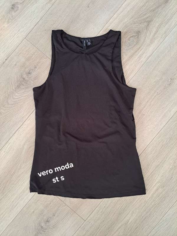 Vero moda toppur svartur