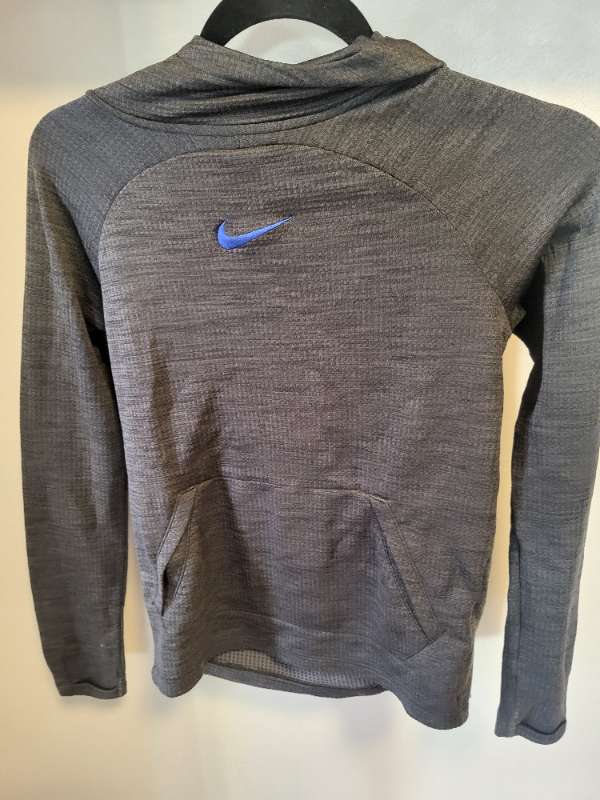 Nike dökkgrá peysa Dryfit