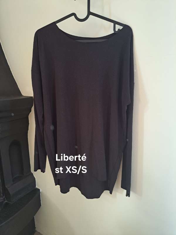 Liberté svartur bolur/peysa