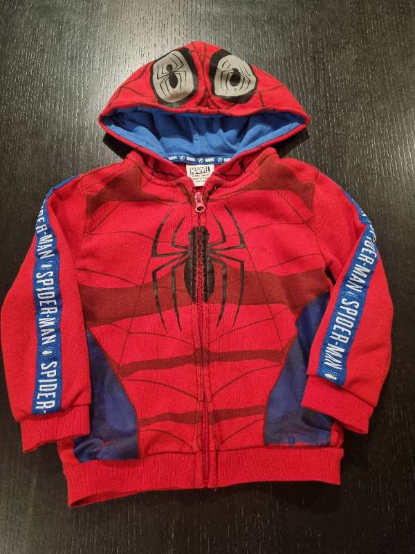 Spiderman peysa rennd