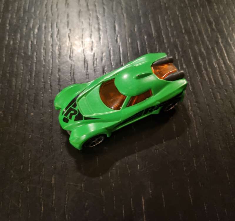 Lítill bíll grænn
