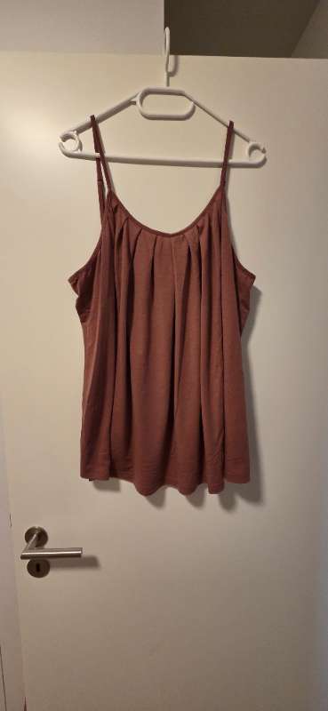 Curve toppur (Shein)
