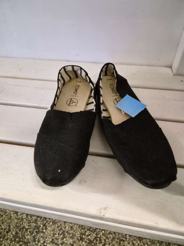 Toms skór