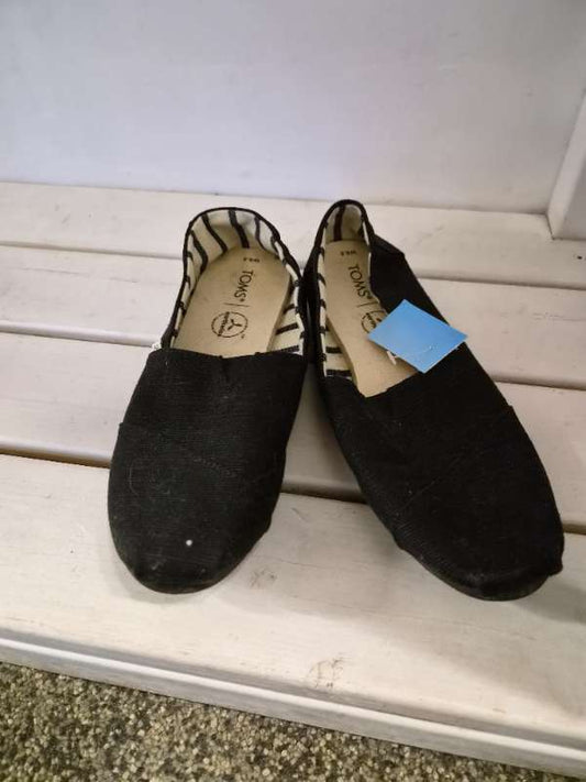 Toms skór