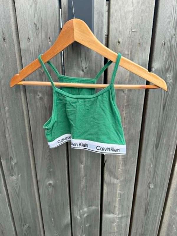 Calvin Klein toppur grænn