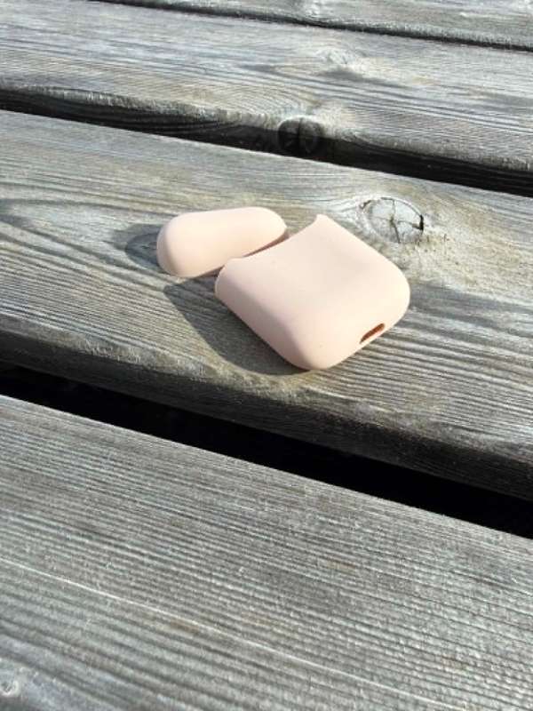 Beige airpods hulstur