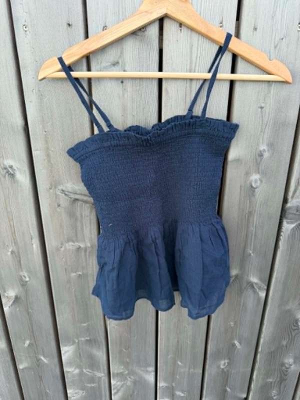 Gina Tricot ónotaður hlýrabolur
