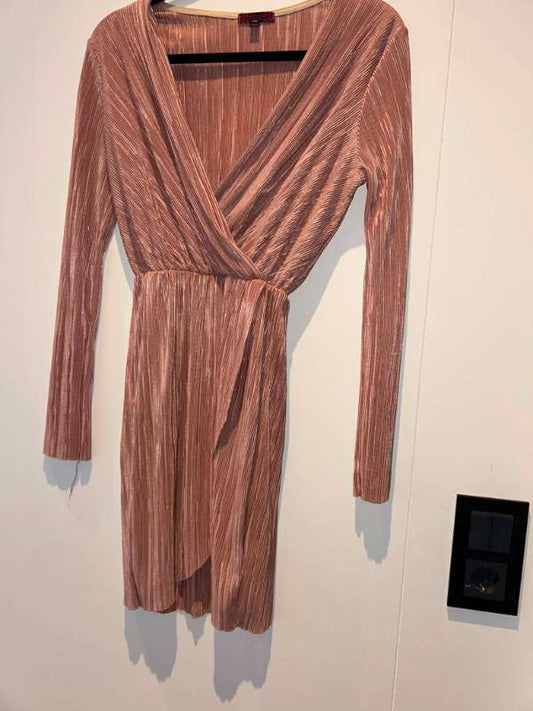 Rosegold síðermakjóll