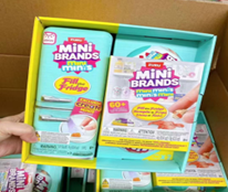 Mini Brand ísskápur með 2 kúlum