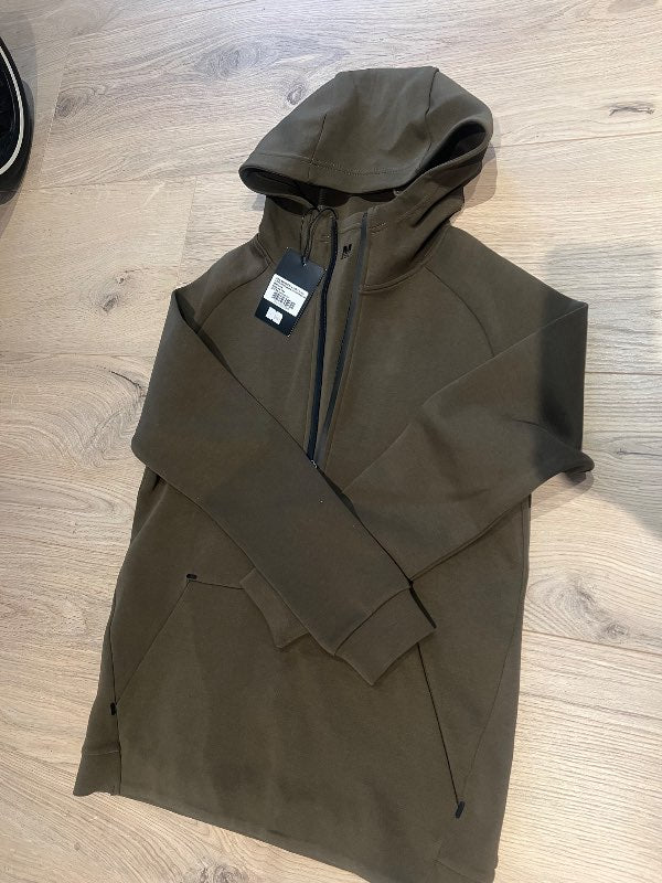 M fitness peysa (ný)