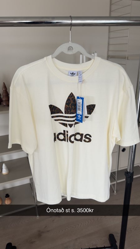Adidas bolur