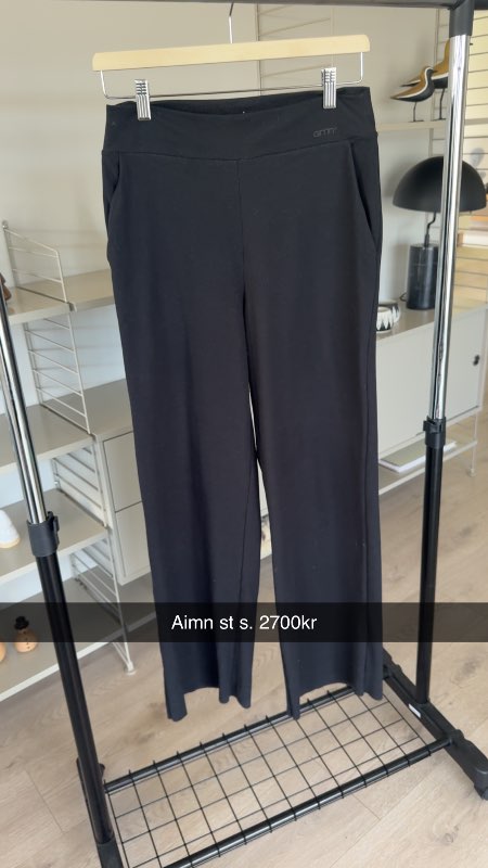 Aimn buxur