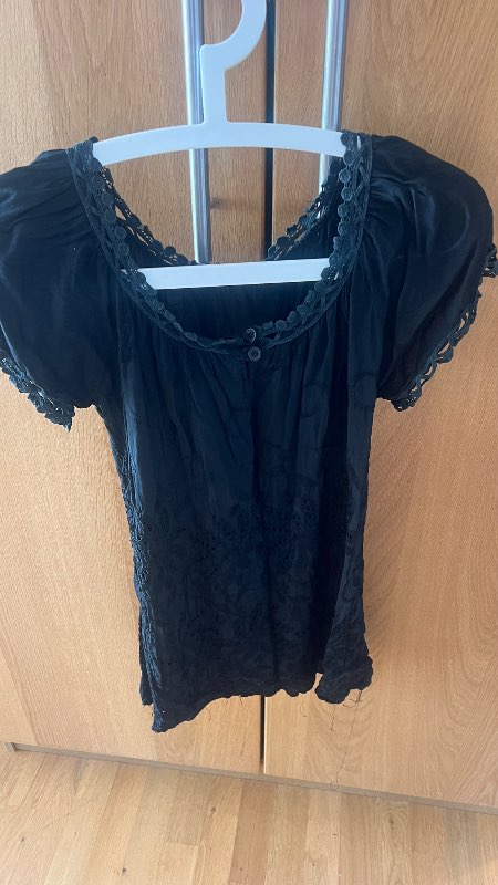 T-shirt blúndu
