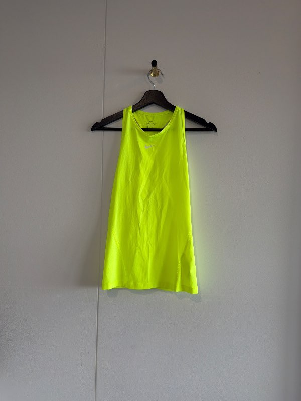Neon gulur