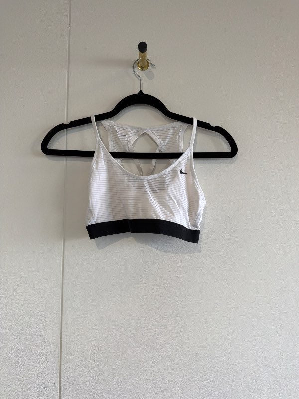 Hvítur nike toppur