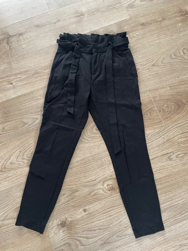 Buxur svartar VERO MODA