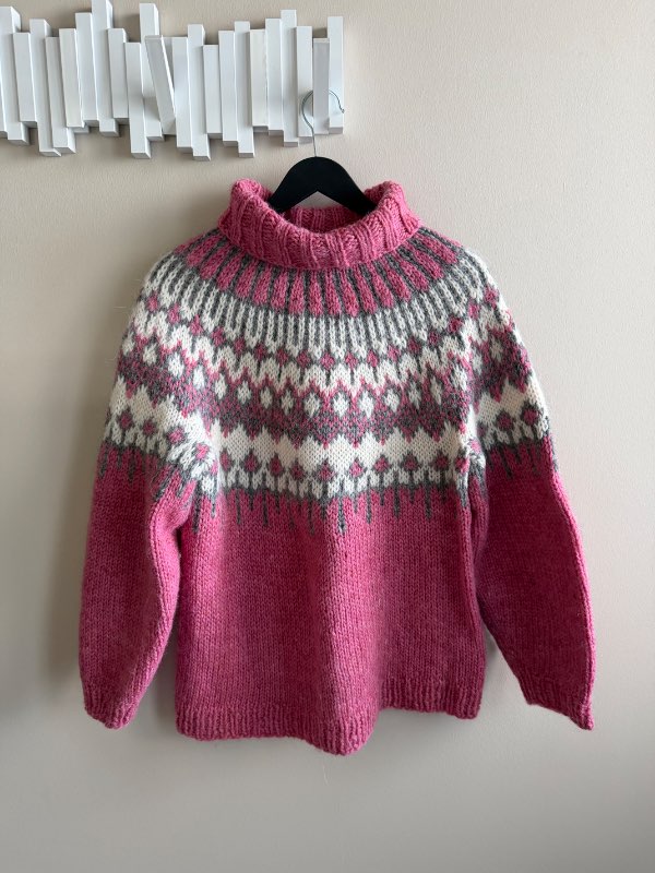 Handprjónuð lopapeysa, bleik