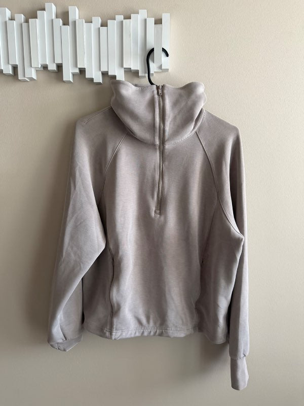 Æfingapeysa beige