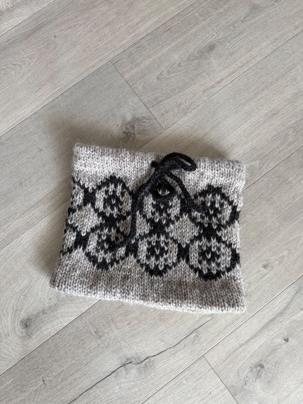 Handprjónaður lopakragi