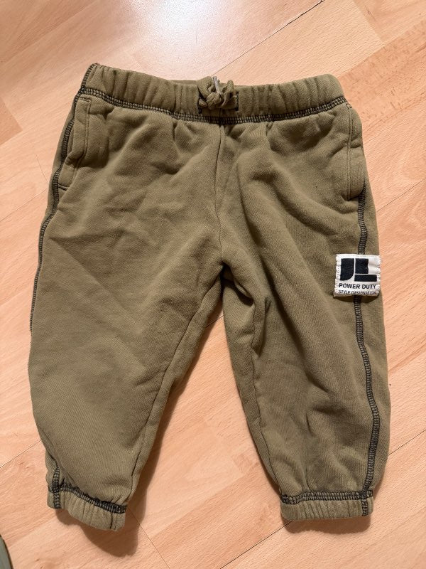 H&M buxur grænar