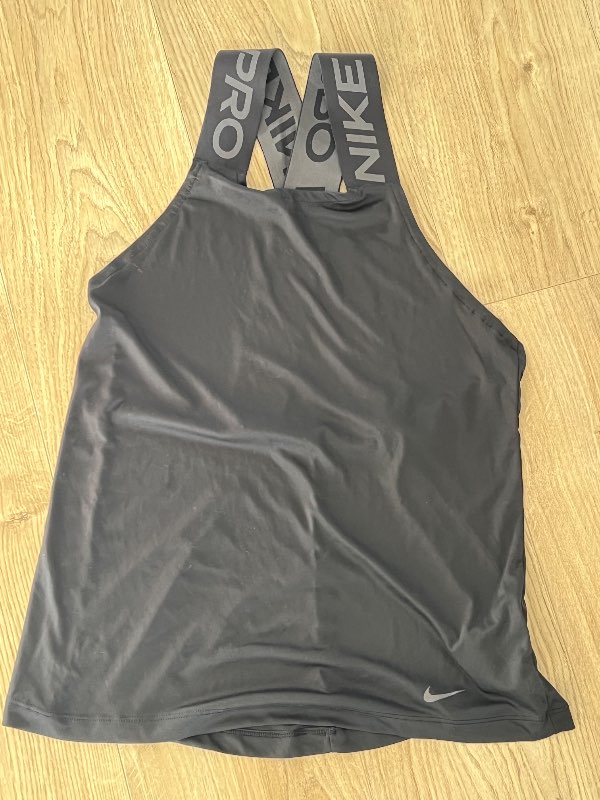 Íþróttabolur NIKE