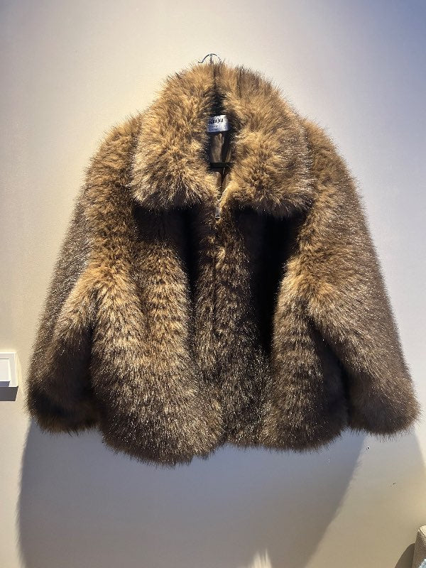 Ónotaður Rita Ora pels