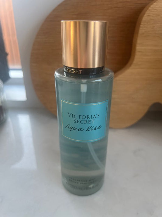 Aqua kiss victoria’s secret