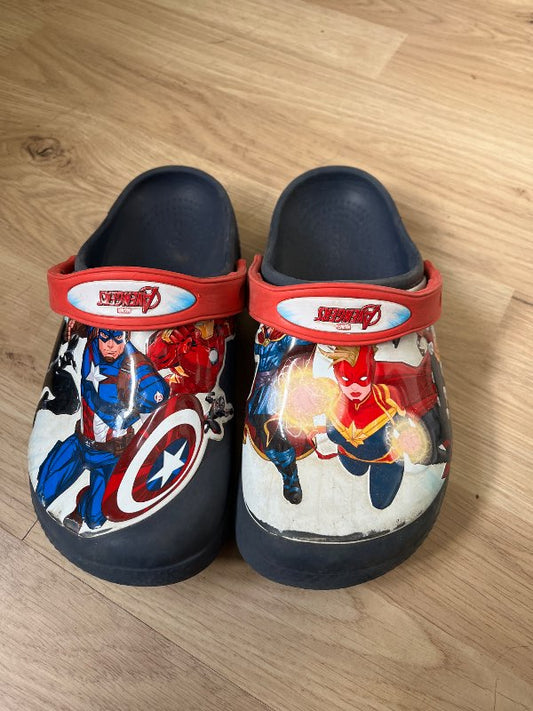 Crocs - avengers