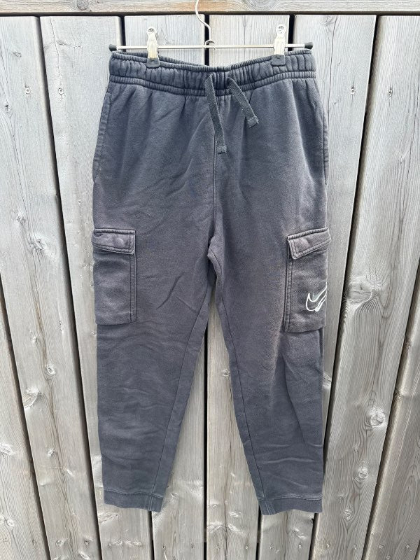 Nike svartar cargo buxur
