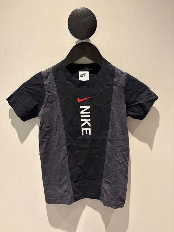 Nike svartur bolur
