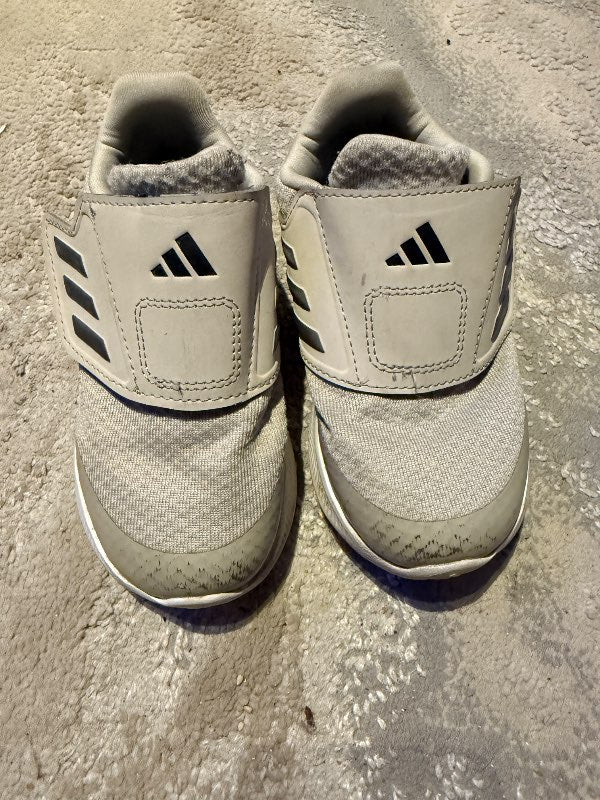 Adidas Skór