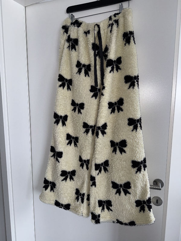 Cozy Bow Print Fleece Pants
