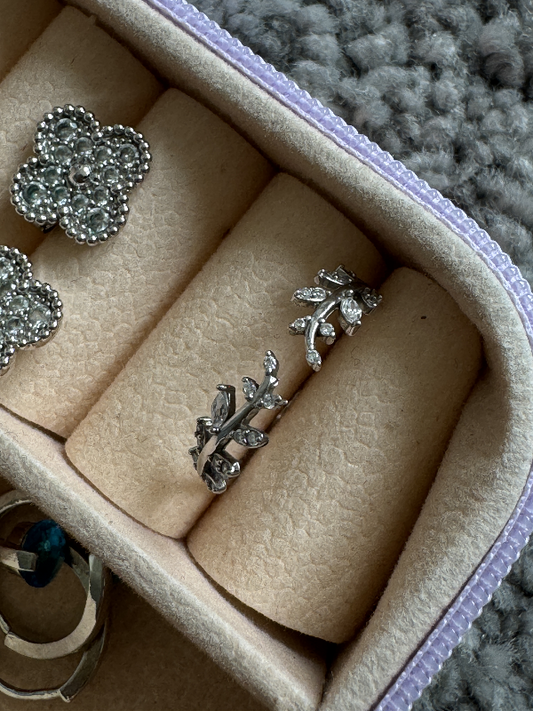 Silver Leaf Ring with Stones Elegant