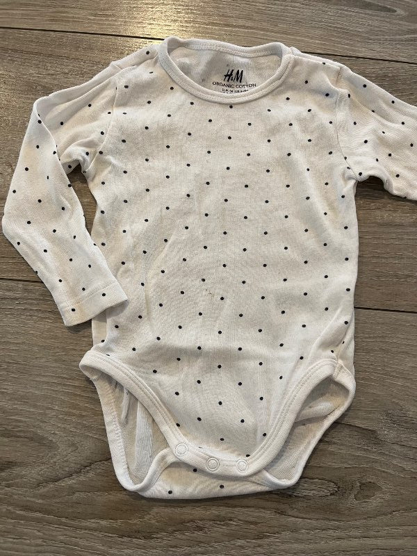 Doppótt H&M samfella hvít