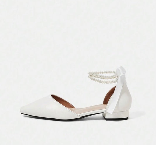 Flat shoes