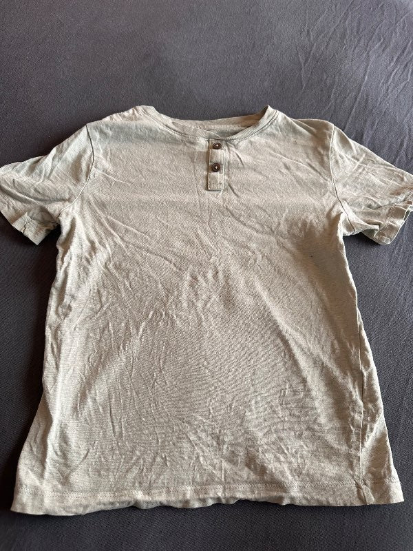 Grænn bolur h&m st 134/140
