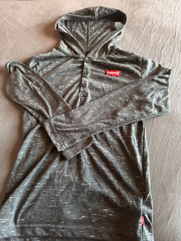 Levis peysa þunn st 7/8y