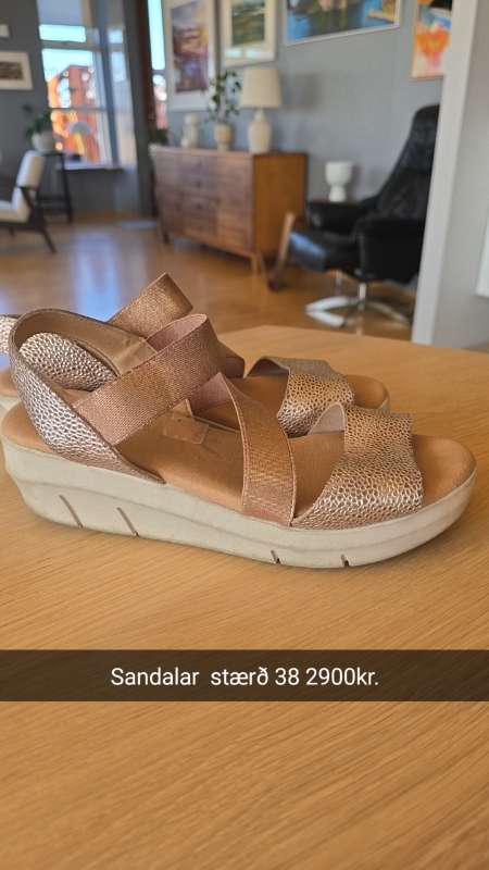 Sandalar