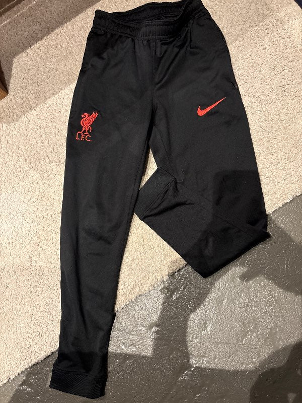 Svartar Nike LFC íþróttabuxur