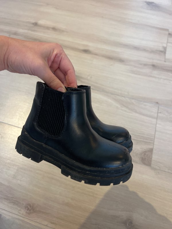 Next skór