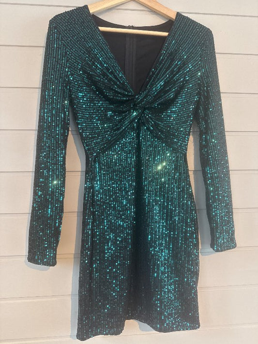 Grænn palíettu kjóll