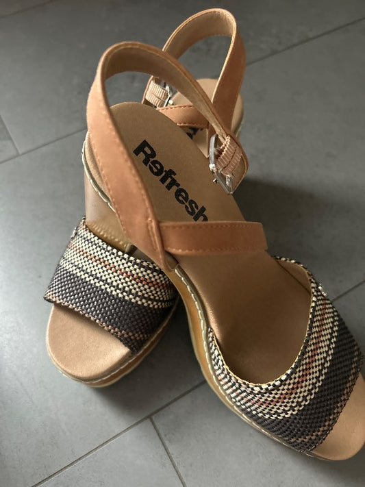 Refresh Sandalar