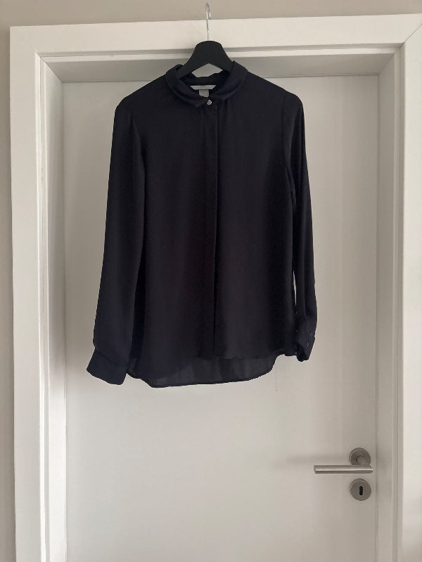 H&M dökkblá skyrta