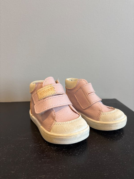 Bleikir Kavat strigaskór