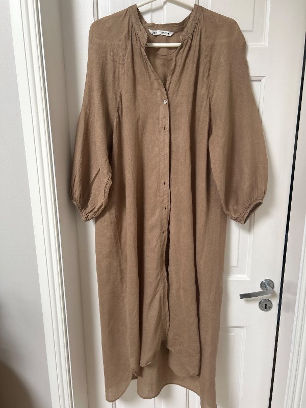 Zara hör skyrta