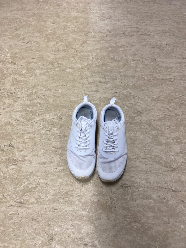 Nike skór hvítir